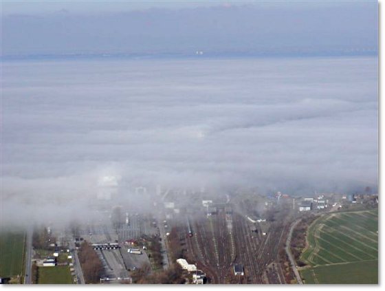 Luftbild: Fhrhafen Puttgarden im Nebel